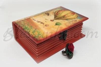 Wooden treasure box "Romance" 